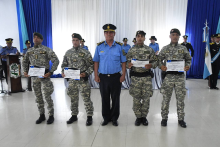 acto cursos policia (7).jpg