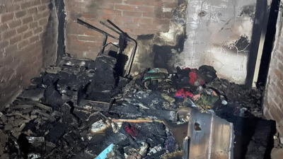 Una familia de Fontana quedó casi sin hogar tras un voraz incendio: necesitan de la solidaridad de todos