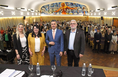 El gobernador Zdero presente en el Congreso Internacional de Discapacidad