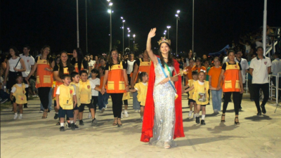 Quitilipi mostró su presente en un animado desfile institucional