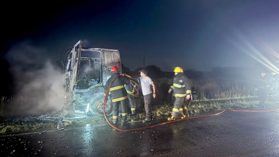 Villa Ángela: un camión se prendió fuego en plena ruta 95