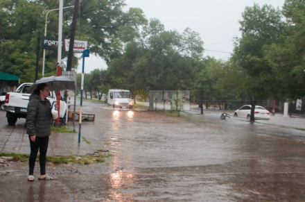 lluvia mujer.jpg