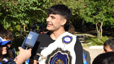 El bicampeón mundial Enzo Vicente visitó el Paraíso de los Niños