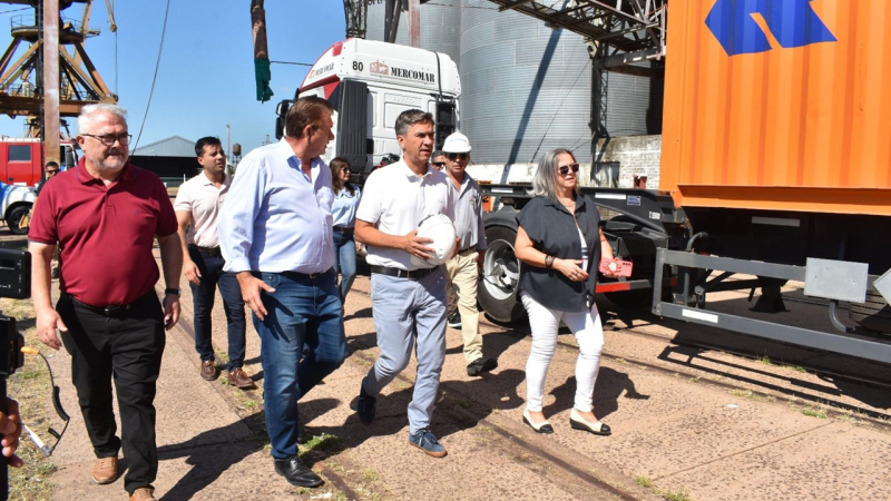 Nuevo logro en el Puerto de Barranqueras: Chaco exporta aceite de girasol a España
