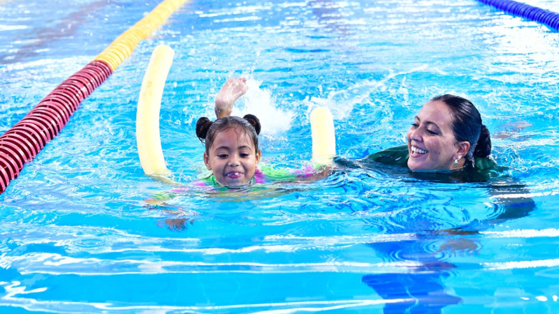 I Encuentro de Escuelas de Natación en la Pileta Olímpica