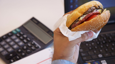 En el NEA, más del 60% de los asalariados se saltea comidas o ingiere alimentos poco nutritivos