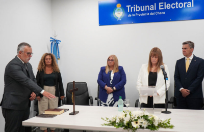 Zdero, presente en el acto de asunción de autoridades del Tribunal Electoral