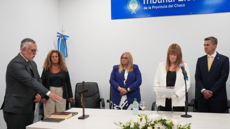 Zdero, presente en el acto de asunción de autoridades del Tribunal Electoral