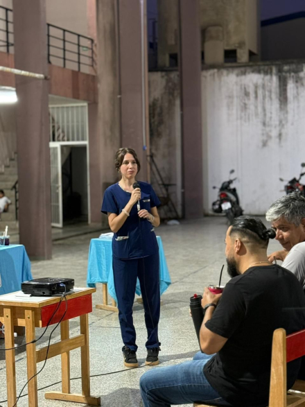 CHARLA SOBRE OBESIDAD CENTRO DE SALUD LA PILAR.jpeg