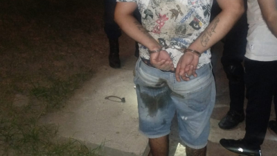 Cayó armado en la noche: un detenido, una pistola cargada y secuestro de vehículo