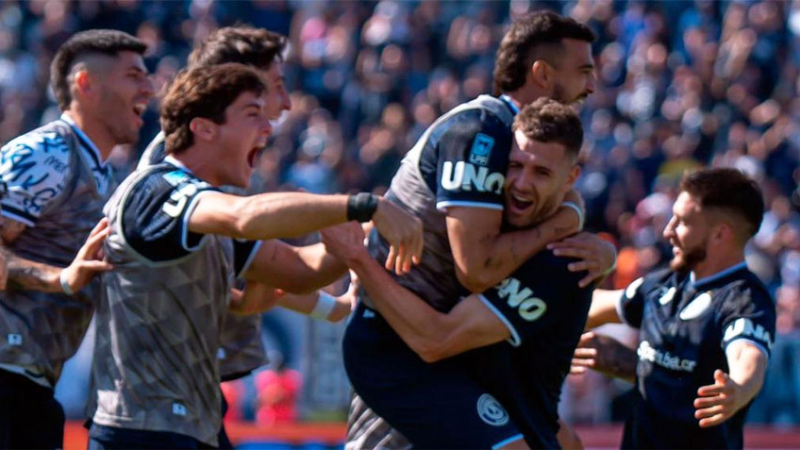 Independiente Rivadavia le ganó a Argentinos Juniors y se afianza como líder de la Zona A