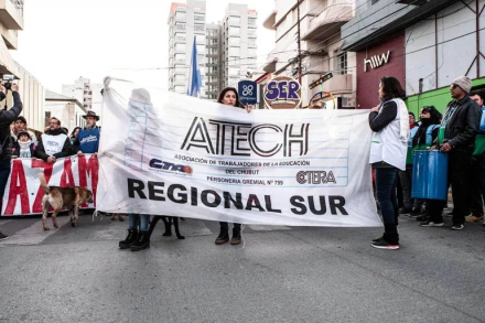 docentes chubut.jpg