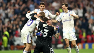 Con un golazo de Buendía, el Aston Villa del Dibu Martínez se coronó campeón de la Europa League