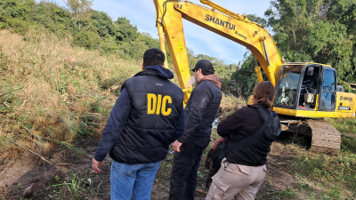 Allanamientos, perros rastreadores y excavaciones: avanza la búsqueda de Axel González en Fontana
