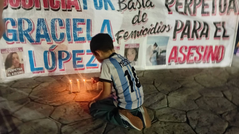 La familia de Graciela López reclama asistencia para sus tres hijos