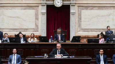La LLA levantó la sesión de mañana para evitar la interpelación a Adorni