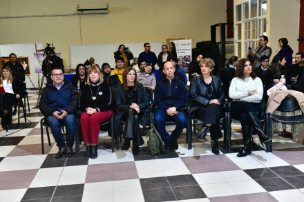 Distinguieron a los empleados públicos que forman parte del concurso literario 1