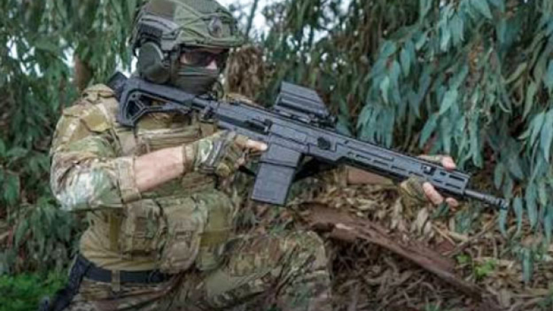 Argentina firmó un acuerdo con Israel y reemplazará los fusiles FAL por los ARAD