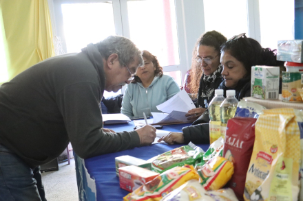 Entrega de cajas alimentarias (4)