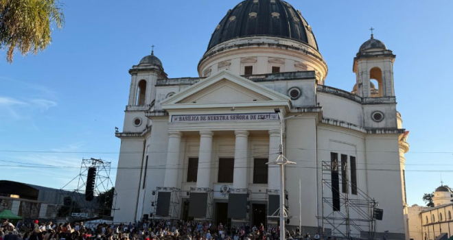 La comunidad de la UNNE vuelve a caminar hacia Itatí