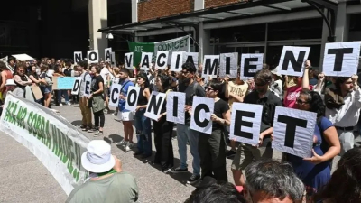 Hay 375 investigadores en riesgo de despido ante el vencimiento de sus becas