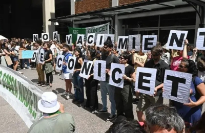 Hay 375 investigadores en riesgo de despido ante el vencimiento de sus becas