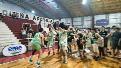 Hindú Club mostró su chapa oficial y gritó campeón del oficial