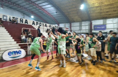 Hindú Club mostró su chapa oficial y gritó campeón del oficial