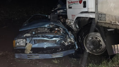 Siete muertos, entre ellos dos niños, al chocar un camión contra un auto en Buenos Aires
