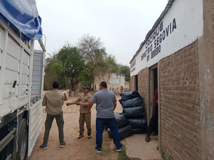 En Ingeniero Juárez, el Gobierno provincial entregó 2.500 módulos alimentarios y frazadas a familias de comunidades originarias (2)