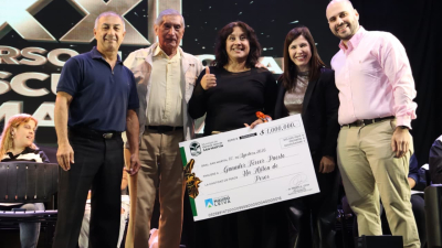 Entrega de premios en el XXI Certamen de Esculturas en Madera en San Martín