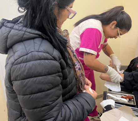 Colocación-de-implantes-subdérmicos-Tres-Lagunas-(2)