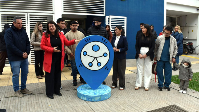 Incorporan el nuevo símbolo universal de accesibilidad y renovó su espacio lúdico