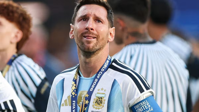 Bombazo mundial: Lionel Messi anunció su retiro de la Selección