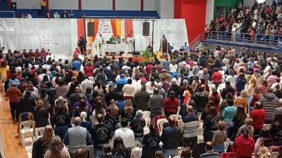 Encuentro multitudinario de la Renovación Carismática