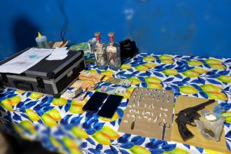 Resistencia: tres detenidos por abuso de armas y drogas tras un operativo