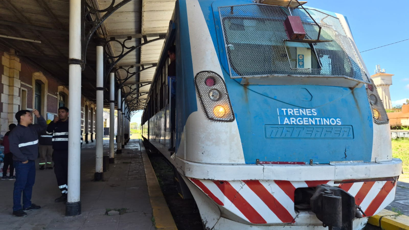 Volvieron los trenes al Chaco tras casi dos semanas de suspensión