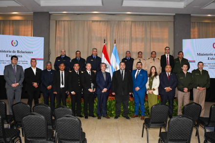 Insfrán participó del encuentro bilateral del Comité de Integración Paraguay _ Argentina (4)