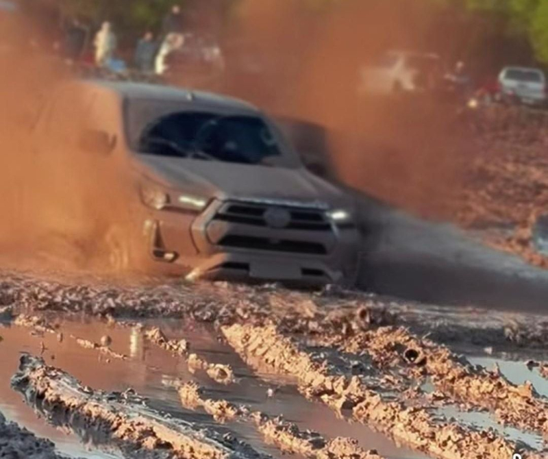 San Martín disfrutó su jornada de destreza con vehículos 4x4  Diario Norte