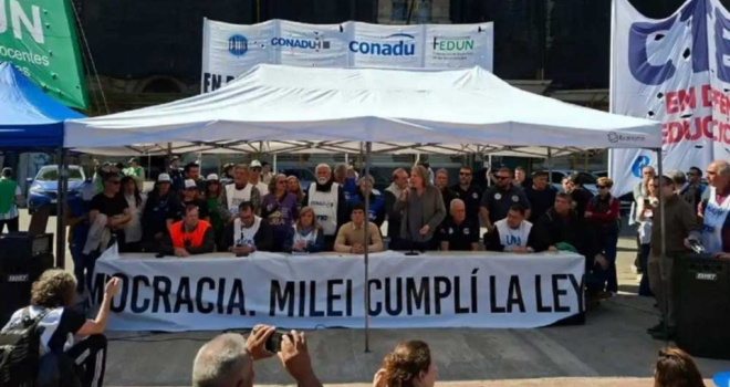 La docencia redobla medidas para exigir que el Gobierno cumpla con la Ley de Financiamiento