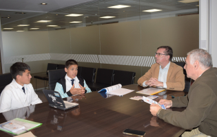 El NBCH recibió a estudiantes ganadores de un innovador proyecto financiero