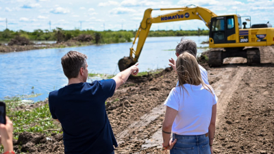 La provincia refuerza las defensas y amplía el lago compensador