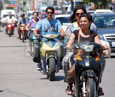 Motociclistassincasco.jpg