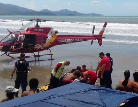 turista meia praia.jpg