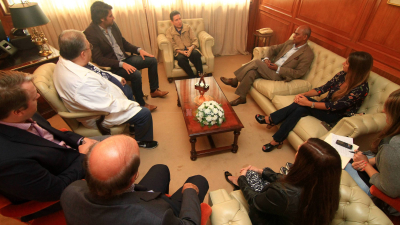 Embajadores de Francia e India analizaron cambios y procesos globales en su visita a la región