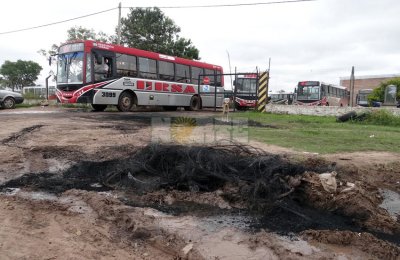 Sorpresiva protesta de colectiveros interrumpió el servicio de transporte público