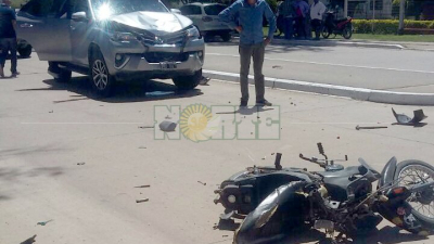 Accidente en el acceso a Villa Ángela: la pareja está estable y se espera su evolución