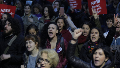 Oposición turca pide anular el referéndum