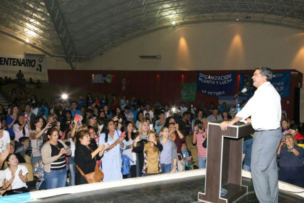 Capitanich-mujeres.jpg