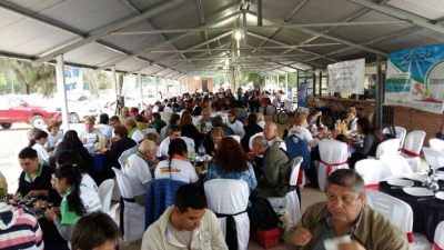 Más de 300 adultos mayores en la Pesca de Bermejito